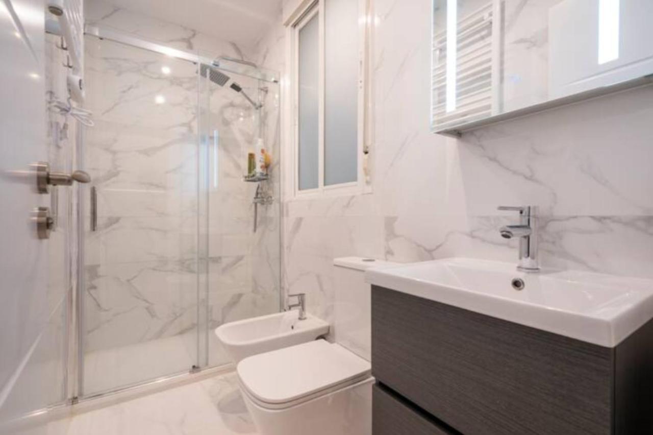 Bedroom Madrid City Center ภายนอก รูปภาพ