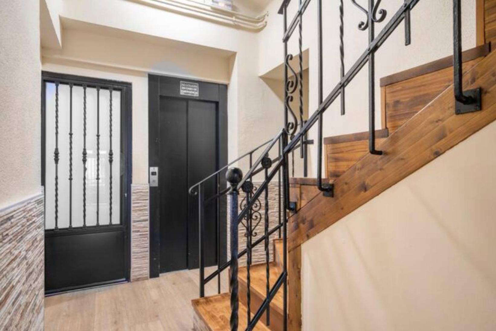 Bedroom Madrid City Center ภายนอก รูปภาพ